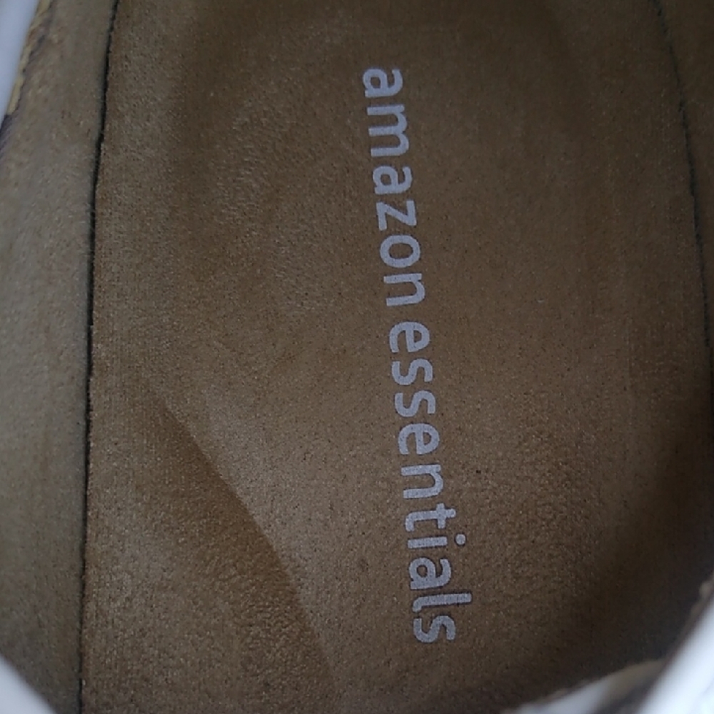 Amazon Essentials Women's White Sneakers - Picture 5 of 12